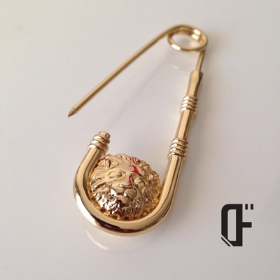 Versus gianni versace gold safety pin