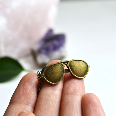 Sunglasses, aviator glasses, sunglasses necklace, unisex necklace, summer necklace, hot necklace - Thumbnail 4