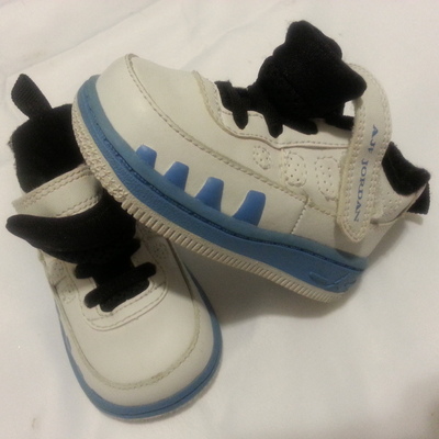 New baby size 4.5 c air jordans