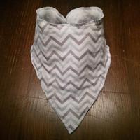 Grey Chevron Bandana Bib - Thumbnail 1
