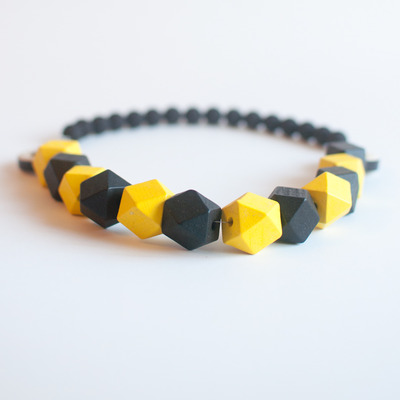 Bee black yellow chunky statement necklace nl0604 - Thumbnail 5