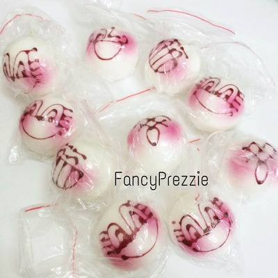 Mini Emoji Blush Bun Squishy