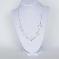 Shell and Glass Pearl Necklace - Thumbnail 3