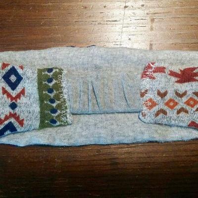 Reversible geometric/grey headband