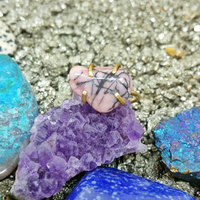 Rhodonite Brass Ring Size 7.5 - Thumbnail 1