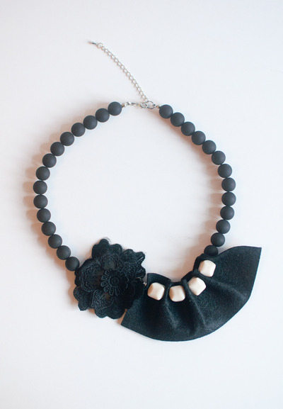 Black Felt Lace Flower Necklace NL0918