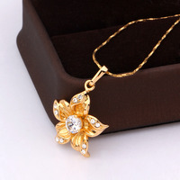 Beautiful Gold Flower Jewelry Set - Thumbnail 3