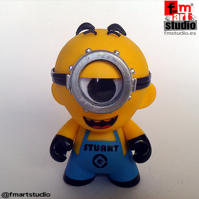 Minion munny lamp (4 inch)