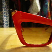 Pointy Cat Eye Sunglasses  - Thumbnail 3
