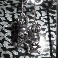 Royal Heart-Eyed Skull and Crossbone Earrings  - Thumbnail 3