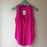 Basic V-Neck Tank - Thumbnail 2