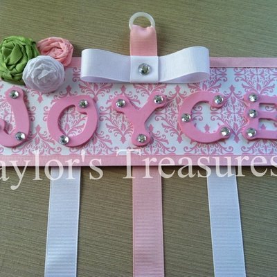 Taylor's treasures personalized hair bow holder