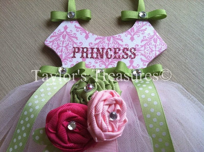 Taylors Treasures - Ballerina TuTu Hair Bow Holder - Personalized With Any Name