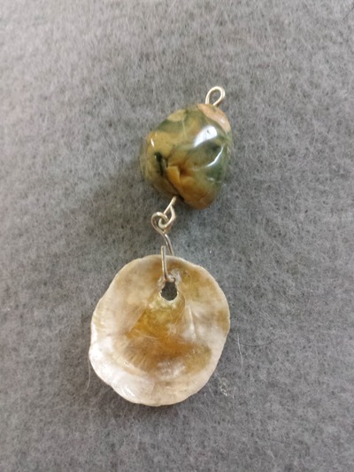 Variegated Ocean Jasper With Jingle Shell Tiny Pendant