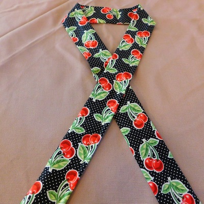 Water gel neck cooler - cherries