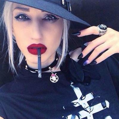 Dark magic choker