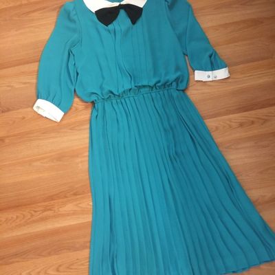 Size 16 vintage bowtie collar pleated secretary flare dress 