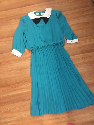 Size 16 Vintage Bowtie Collar Pleated Secretary Flare Dress 