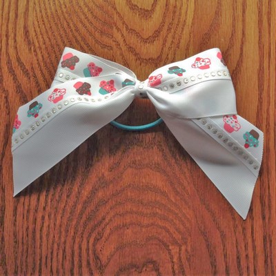 White iridescent cupcakes - Thumbnail 4