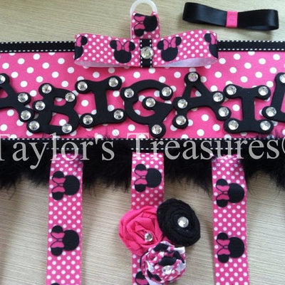 Taylors treasures - minnie mouse hair bow holder - personalized with any name