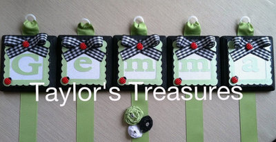 Taylors Treasures - Monogrammed Hair Bow Holder - Matches JoJo Designs Ladybug Parade Any Color/Any Pattern/Any Initial