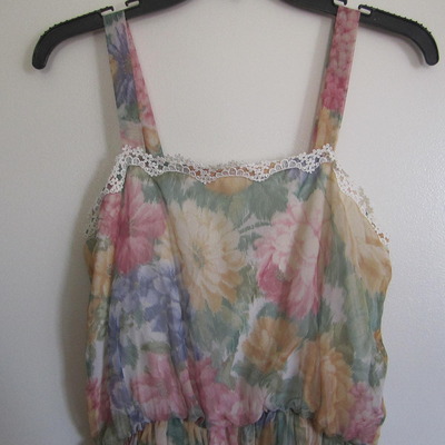 Floral garden  - Thumbnail 3