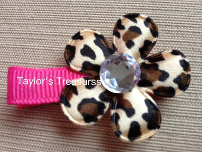 Taylors Treasures - Non-Slip Leopard Flower Clippie w/Rhinestone Center