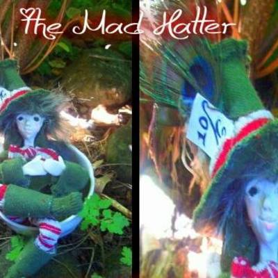Mad hatter alice in wonderland teacup doll