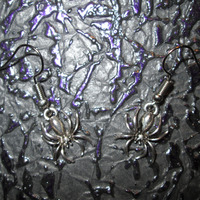 Simple Spider Earrings  - Thumbnail 2