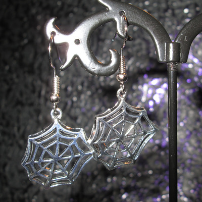 Spider web earrings 