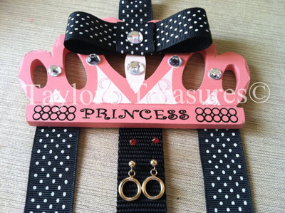 Taylors Treasures - Princess Crown Hair Bow Holder and Earring Holder
