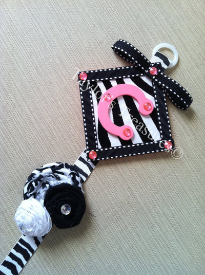 Taylors Treasures - Monogrammed - Hair Bow Holder