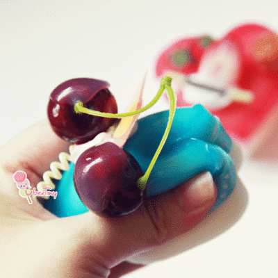 Jelly glazed heart cake squishy