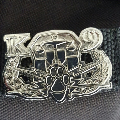 Explosives detection k-9 pin