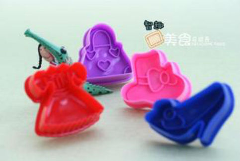 Cookie Cutter Stamp Mold 4pcs DRESS UP PRINCESS Series Pie Crust Cutter Set