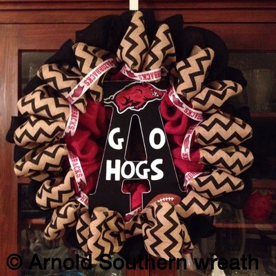 18" razorback wreath