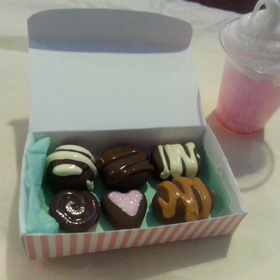   petite boxed chocolates (assorted)
