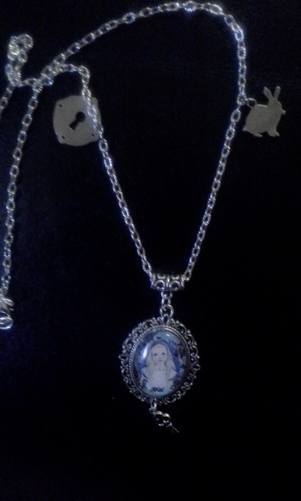 Alice in Wonderland Creepy Alice Necklace