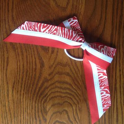 Red and white with zebra - Thumbnail 2