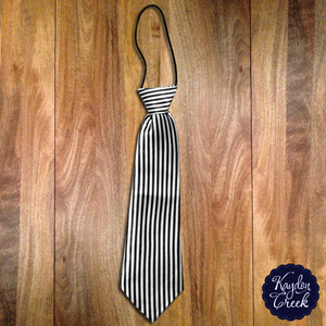 Black/White Stripe Tie