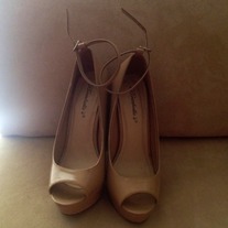 Patent leather shoes