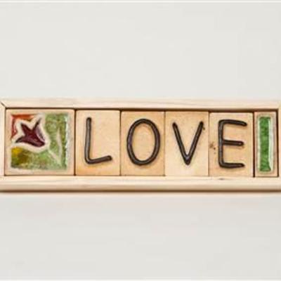 Love - plaque