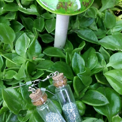 Beautiful dirty rich earrings