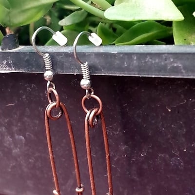 Hold together earrings