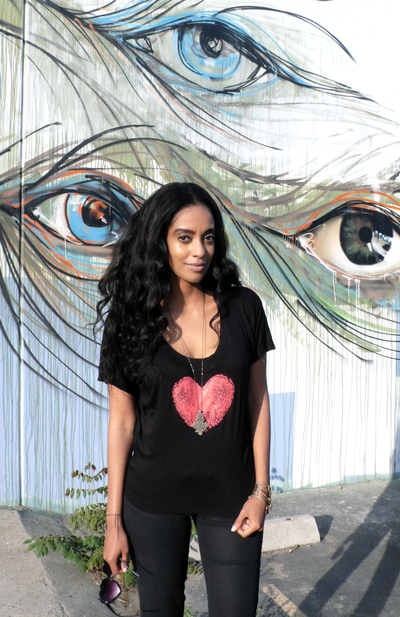 Passport 2 freedom womens black fingerprintheart tee