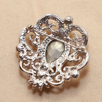 Vintage style glass crystal rhinestone wedding bridal bride brooch pin jewelry