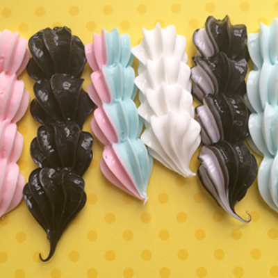 Whipped cream dollops grab bag