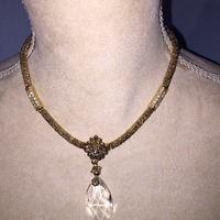 Short Chain with Crystal Pendant - Thumbnail 1
