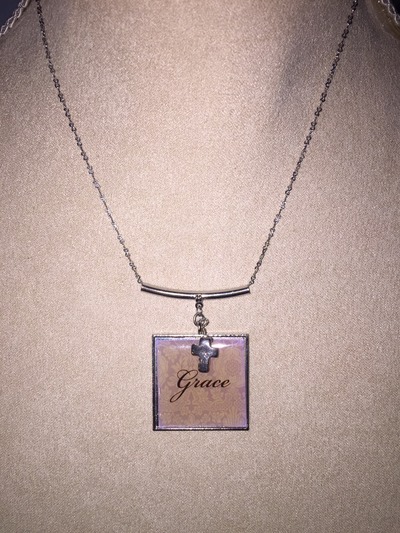 Grace pendant