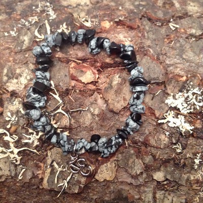 Snowflake obsidian chip stacker